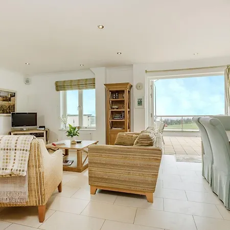 Holiday home Tamarisk, Treyarnon Bay